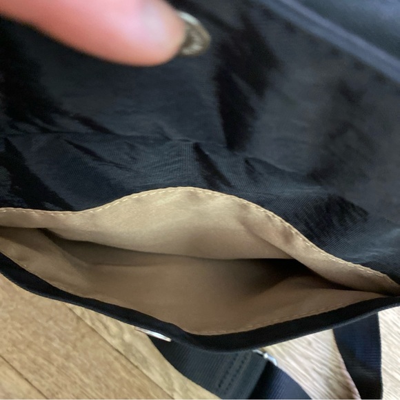 Baggallini Black Sling Crossbody Travel Bag Multiple Compartments EUC - Picture 7 of 13